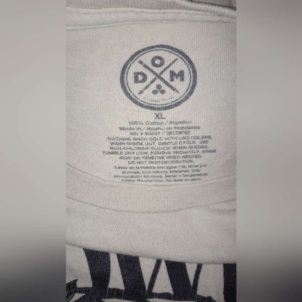 White Graphic T-Shirt, Size XL - Picture 2 of 2